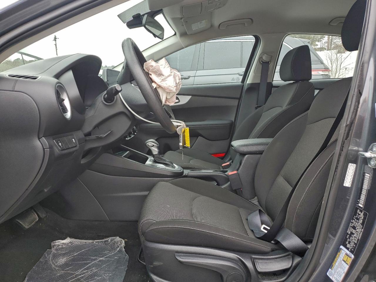 2023 KIA FORTE LX photo 19