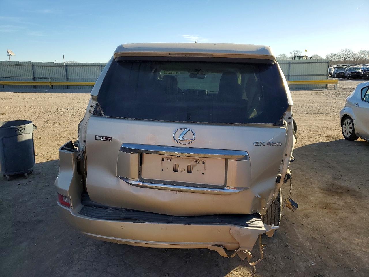 2016 LEXUS GX 460 photo 6