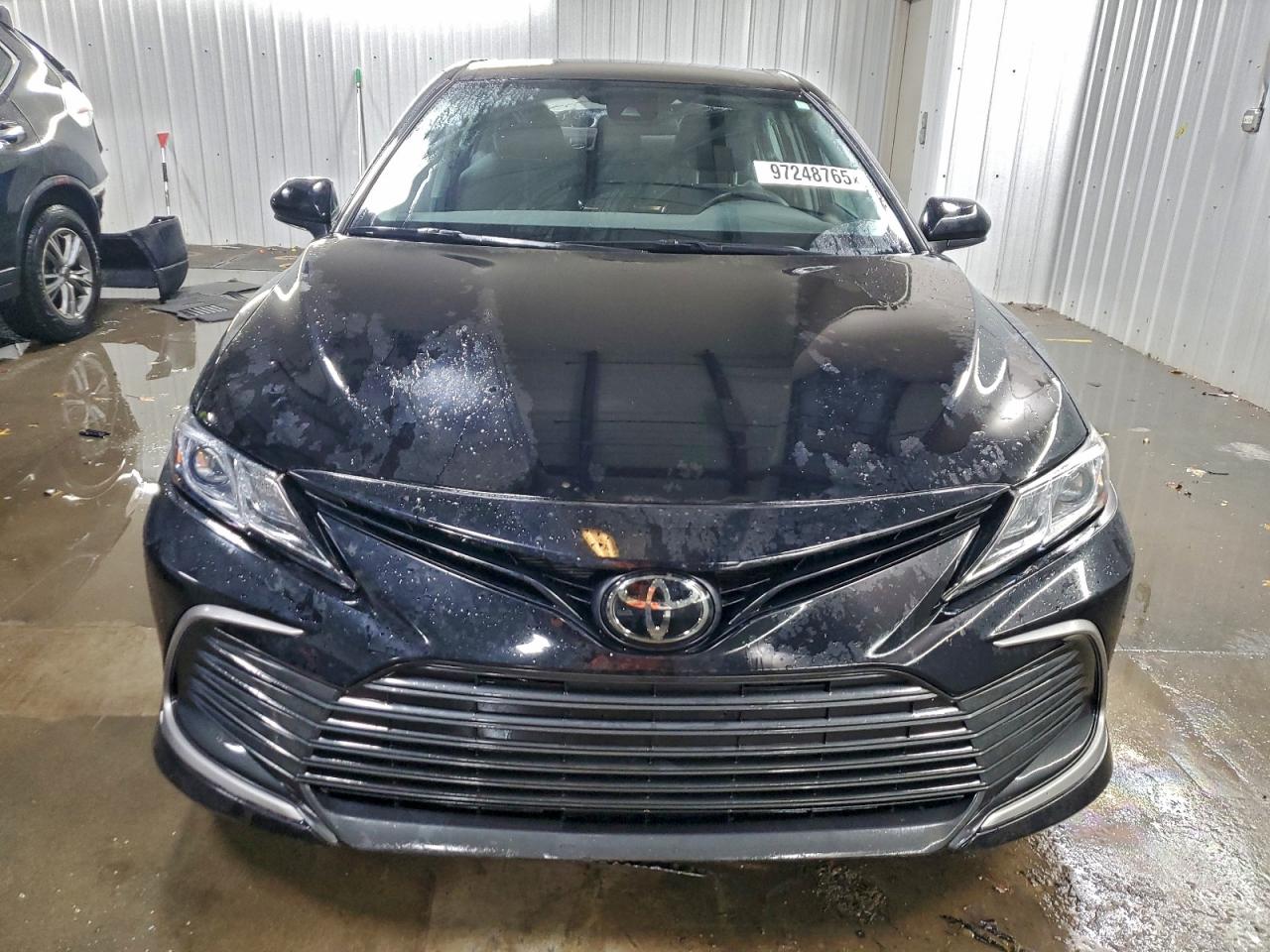 2023 TOYOTA CAMRY LE photo 5