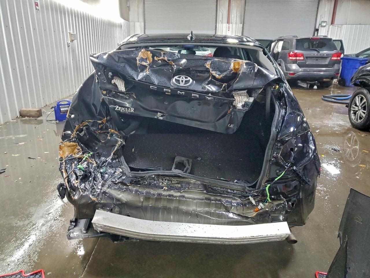 2023 TOYOTA CAMRY LE photo 6