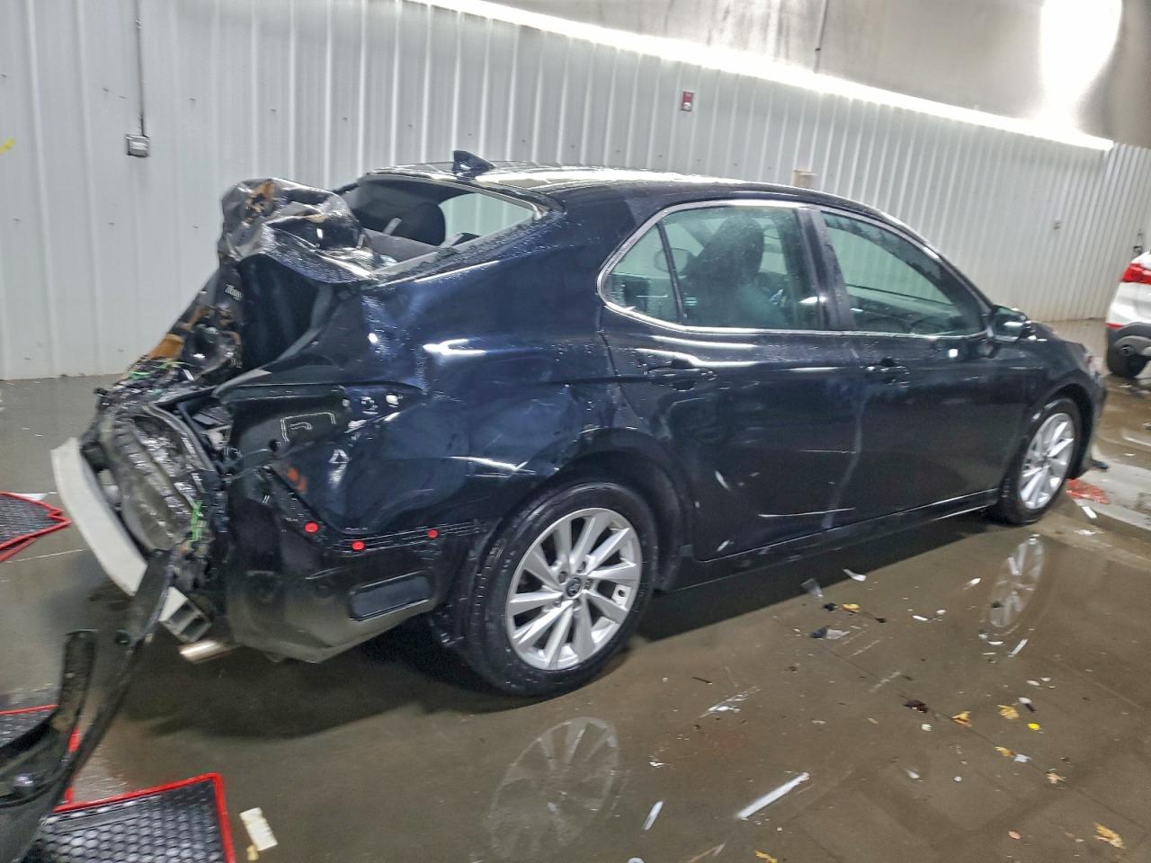 2023 TOYOTA CAMRY LE photo 3