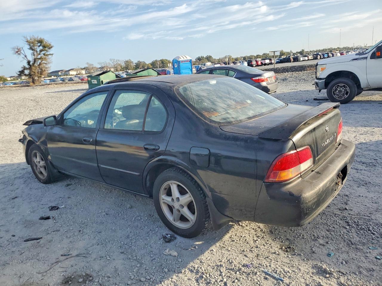 1997 NISSAN MAXIMA GLE photo 3
