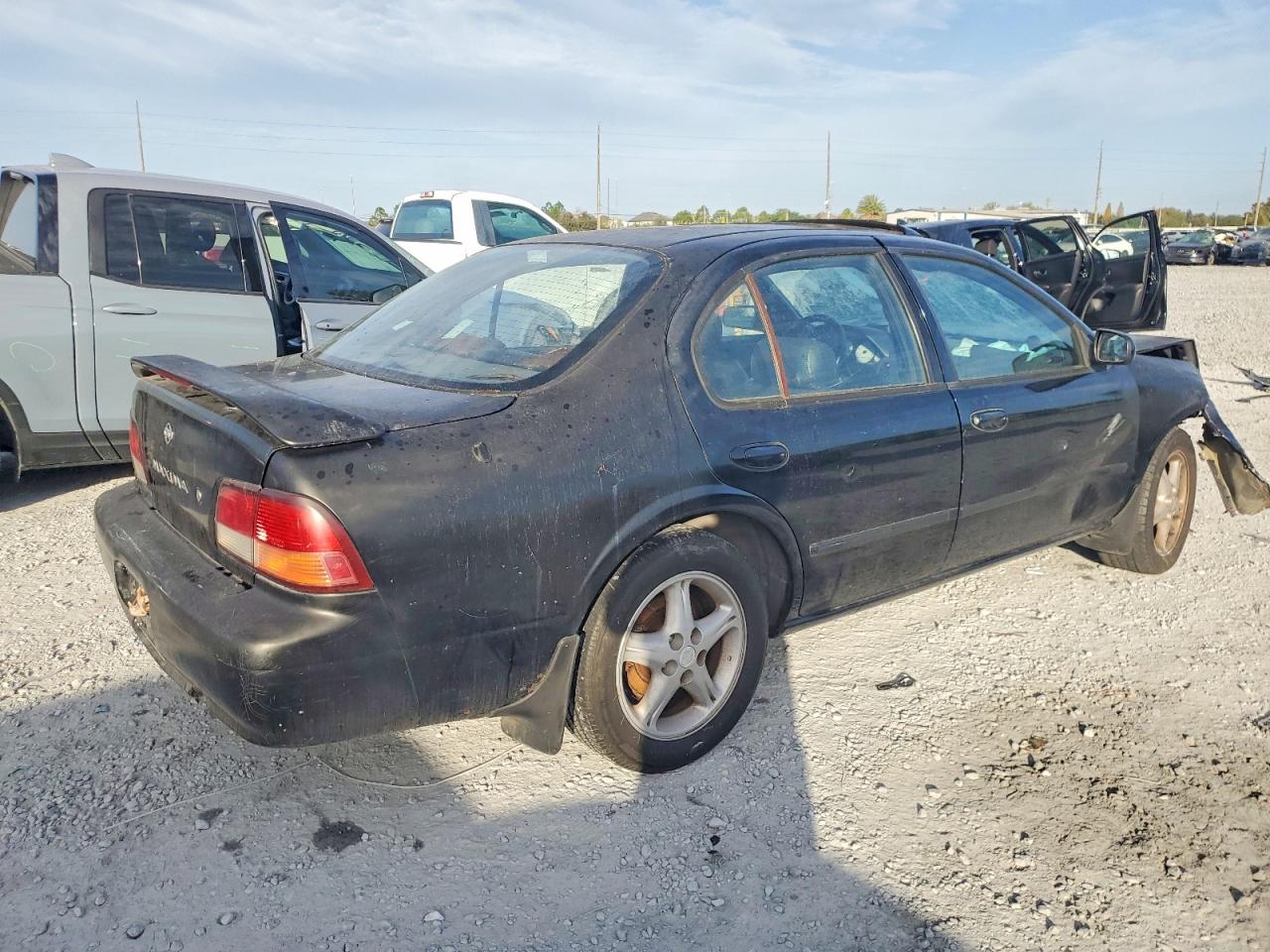1997 NISSAN MAXIMA GLE photo 5