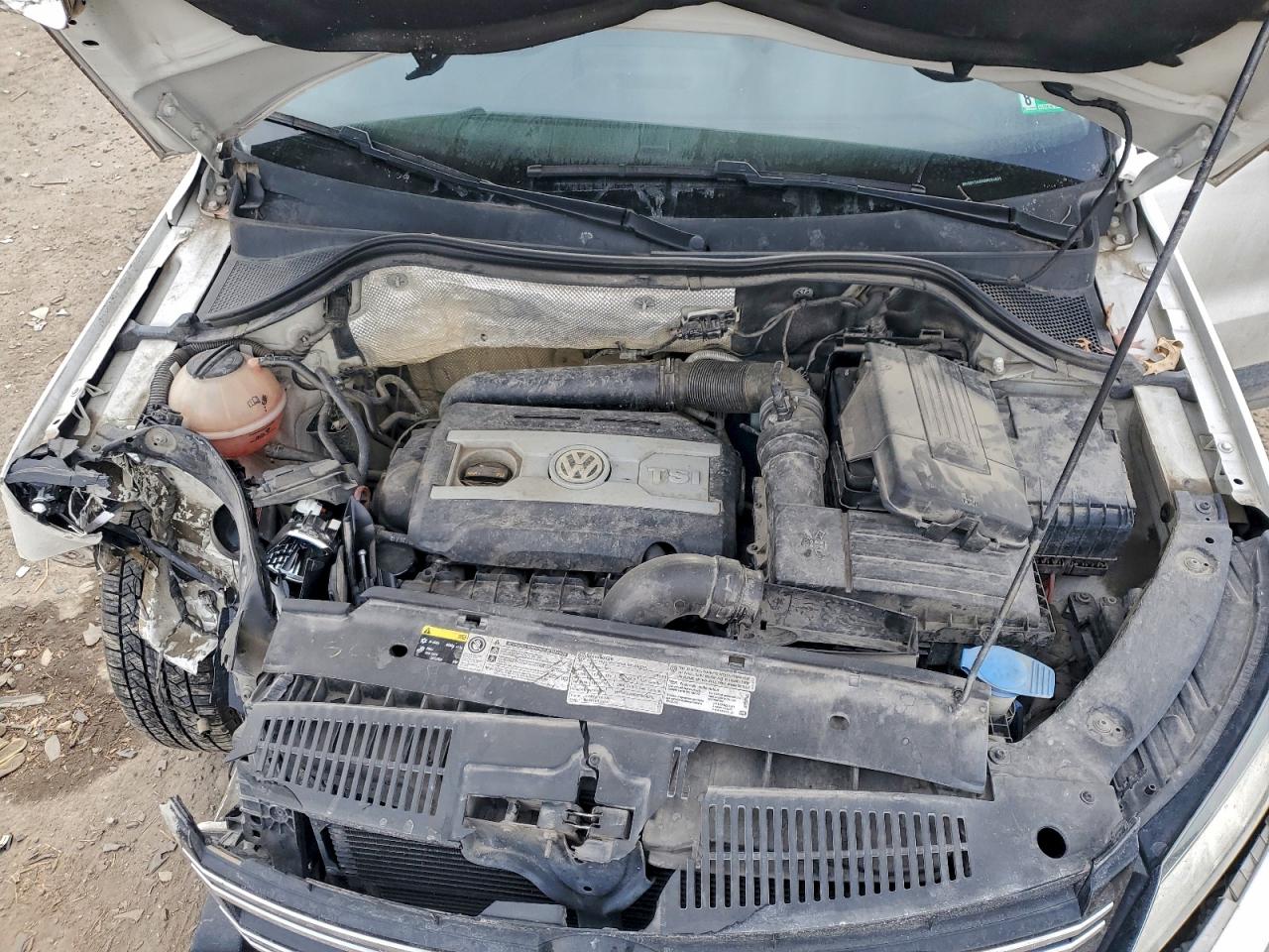 2013 VOLKSWAGEN TIGUAN S photo 34