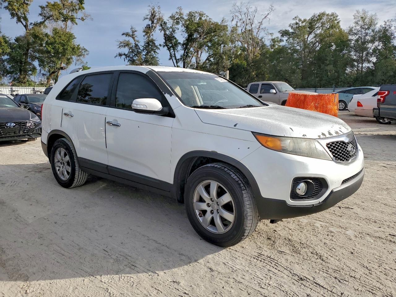 2013 KIA SORENTO LX photo 7