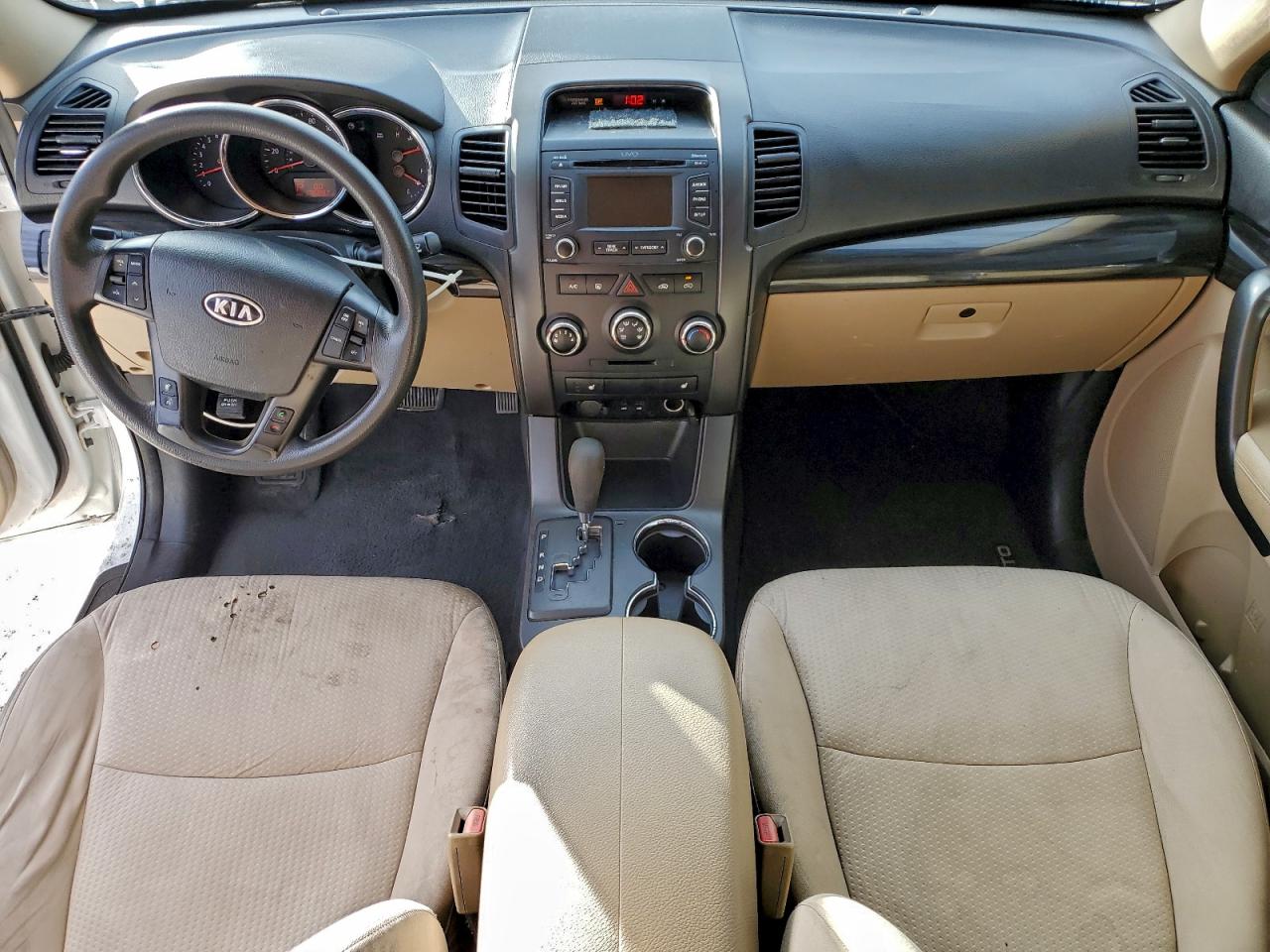 2013 KIA SORENTO LX photo 15
