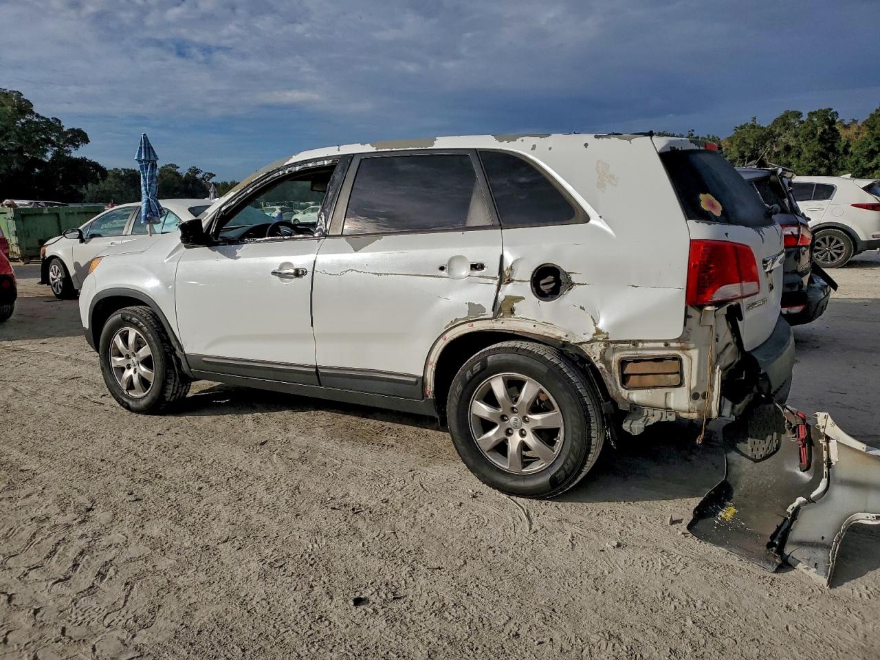 2013 KIA SORENTO LX photo 3