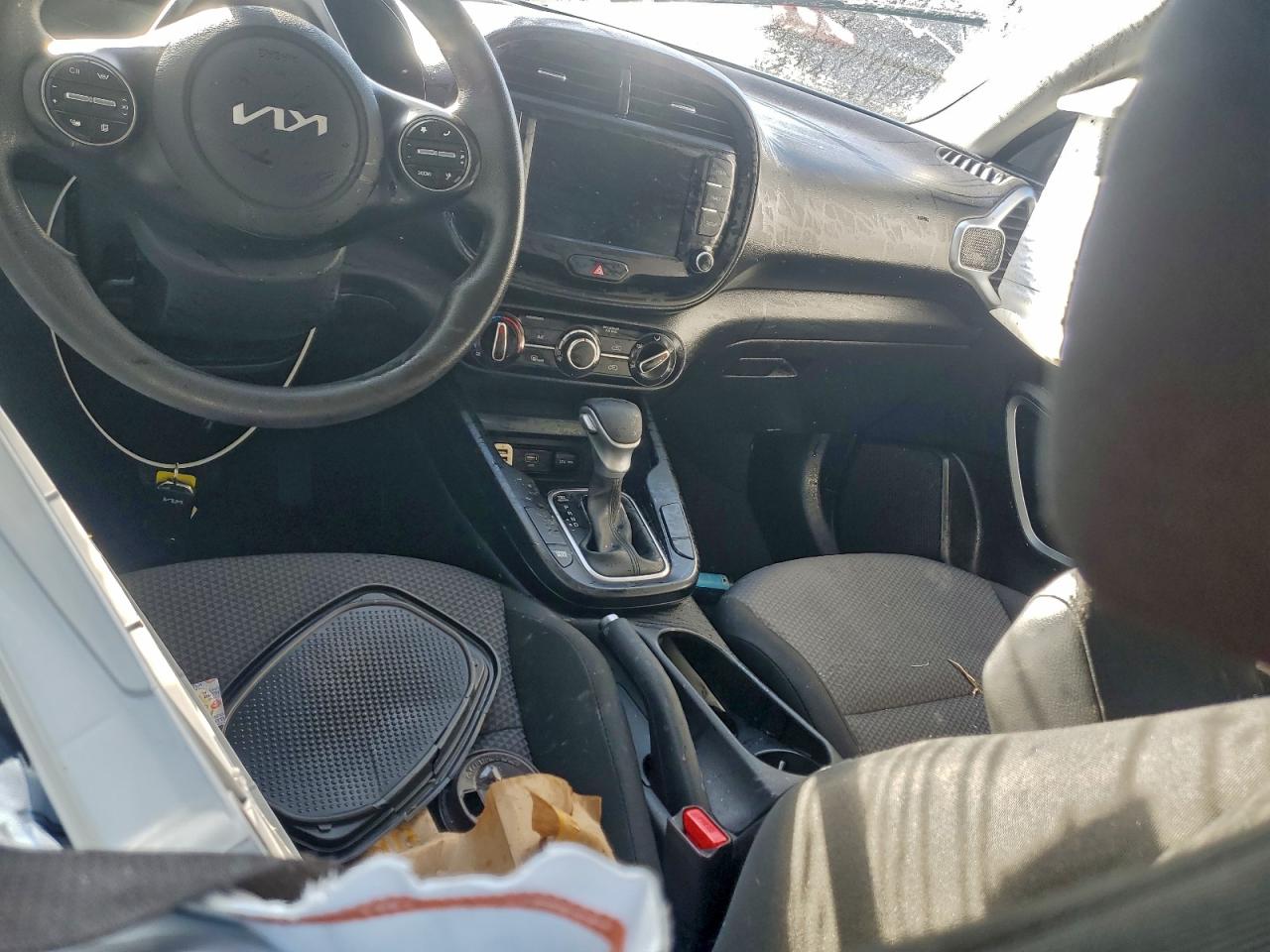 2024 KIA SOUL LX photo 9