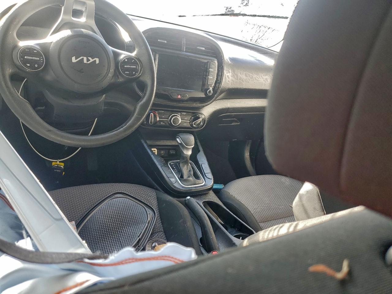 2024 KIA SOUL LX photo 8