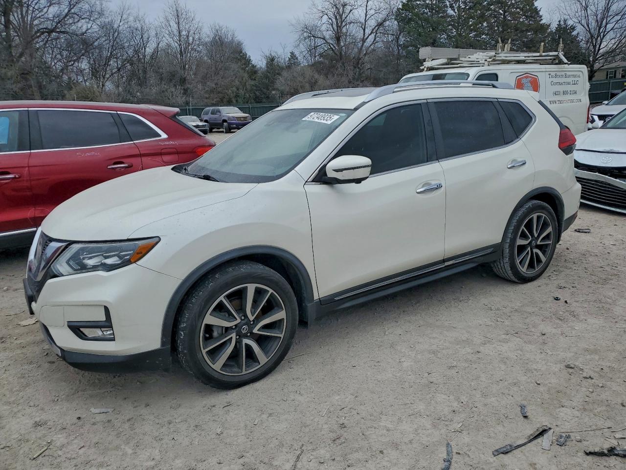 2017 NISSAN ROGUE