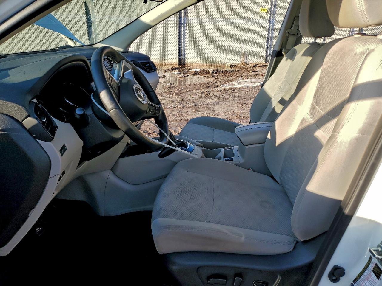2019 NISSAN ROGUE SPORT S photo 19