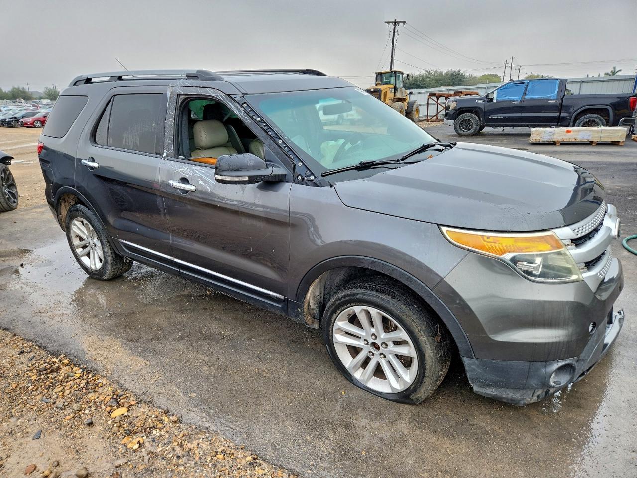 2015 FORD EXPLORER XLT photo 4