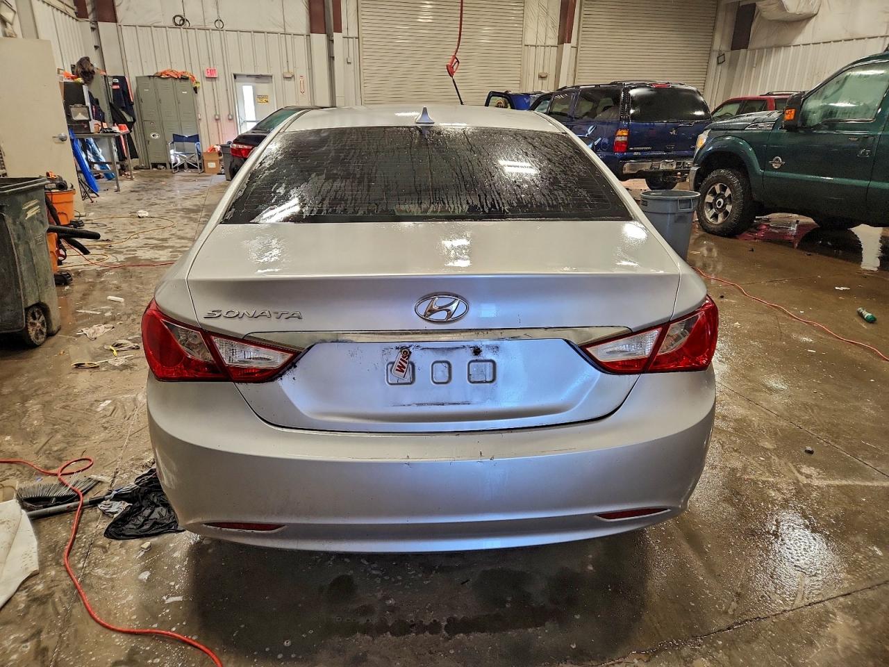 2013 HYUNDAI SONATA SE photo 6