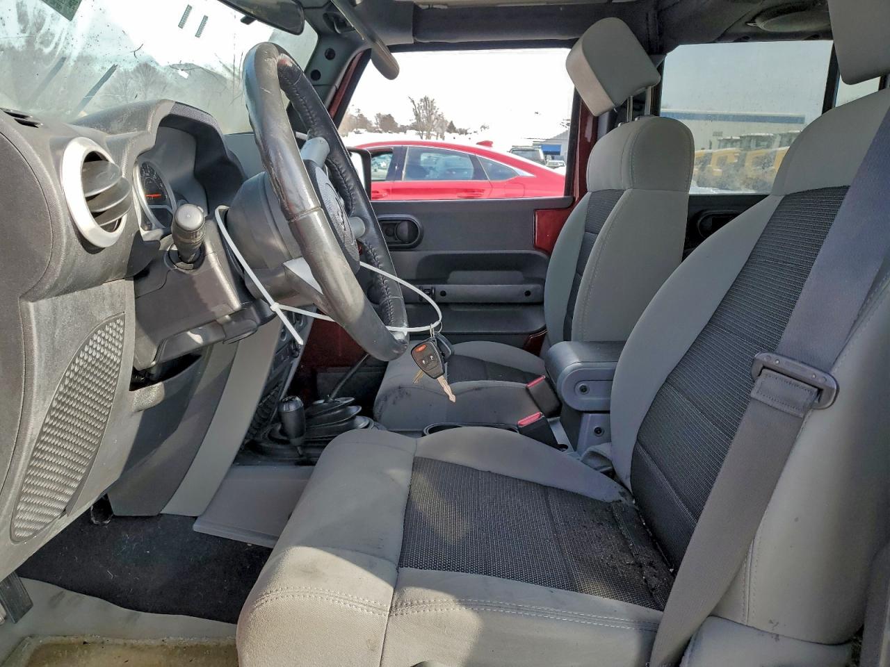 2010 JEEP WRANGLER UNLIMITED SAHARA photo 7
