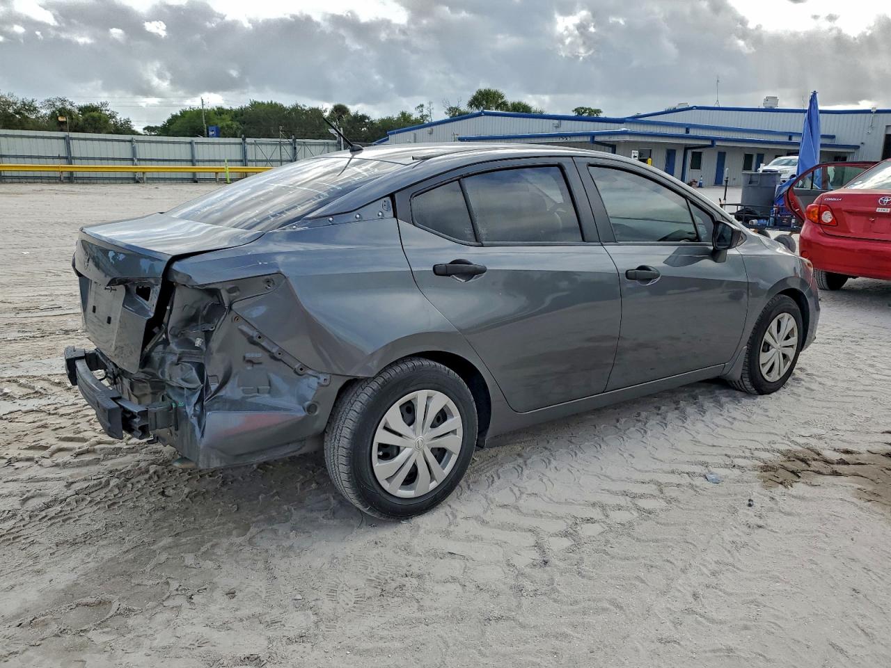 2021 NISSAN VERSA S photo 3
