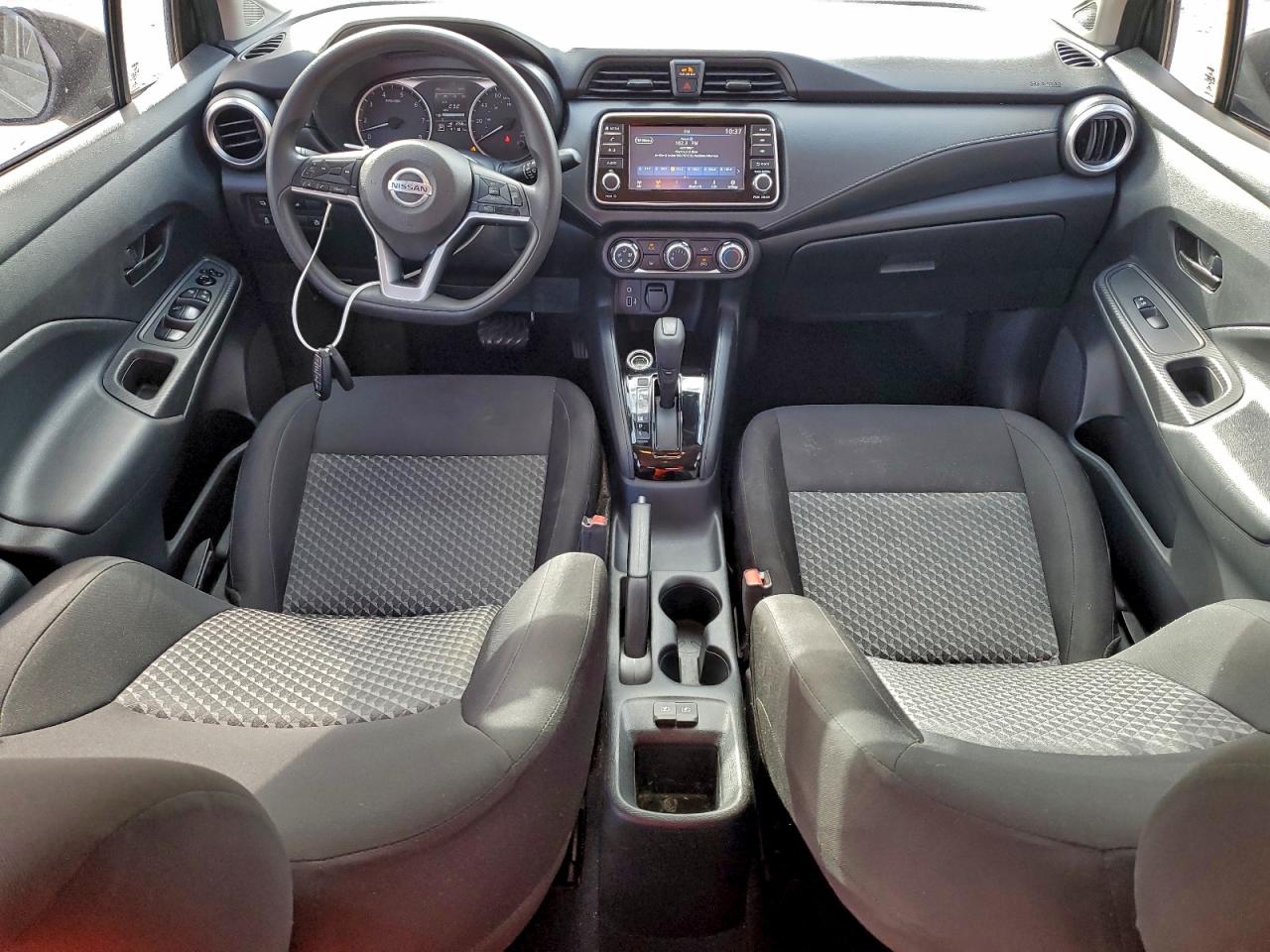 2021 NISSAN VERSA S photo 7