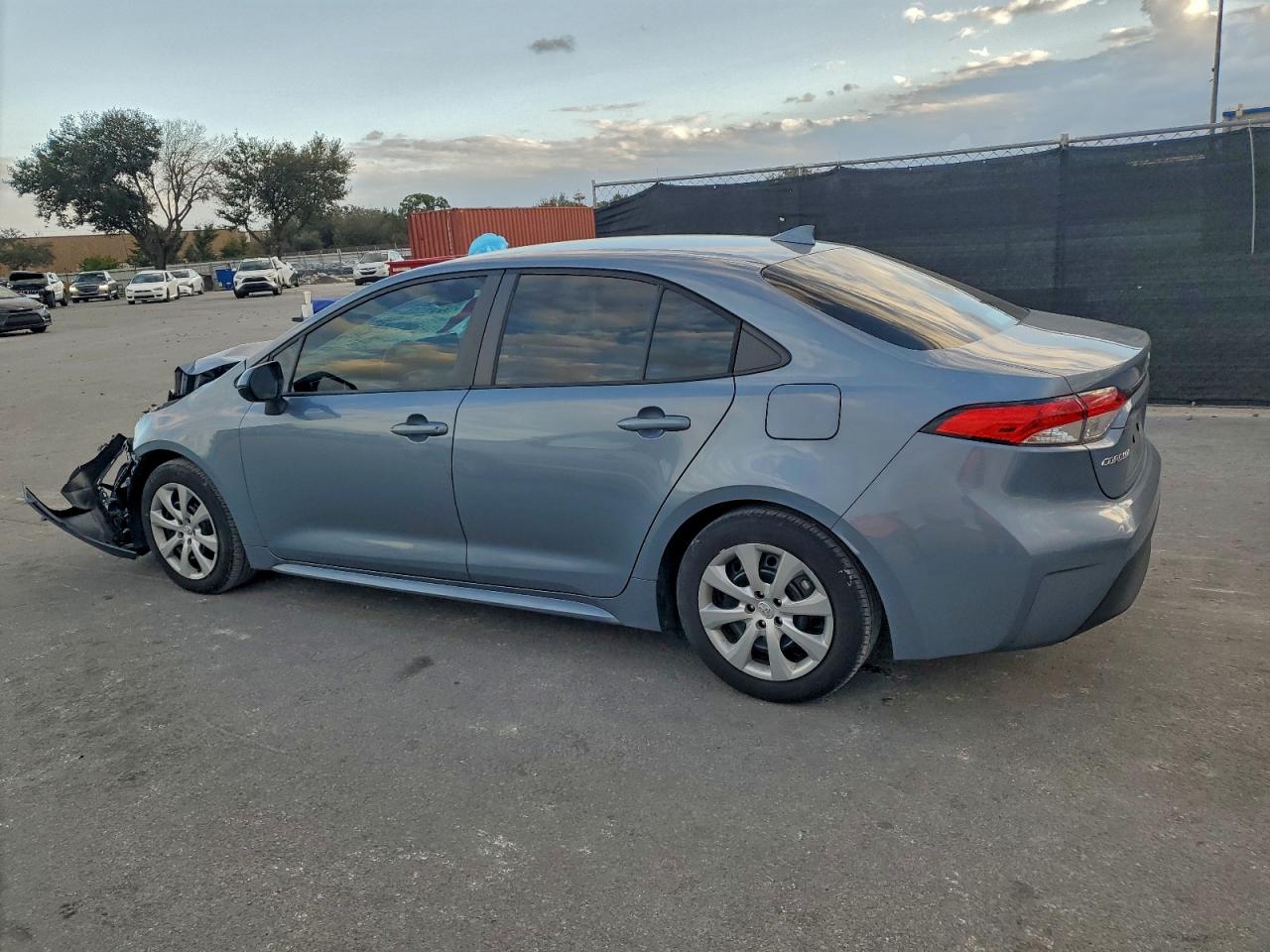 2024 TOYOTA COROLLA LE photo 4