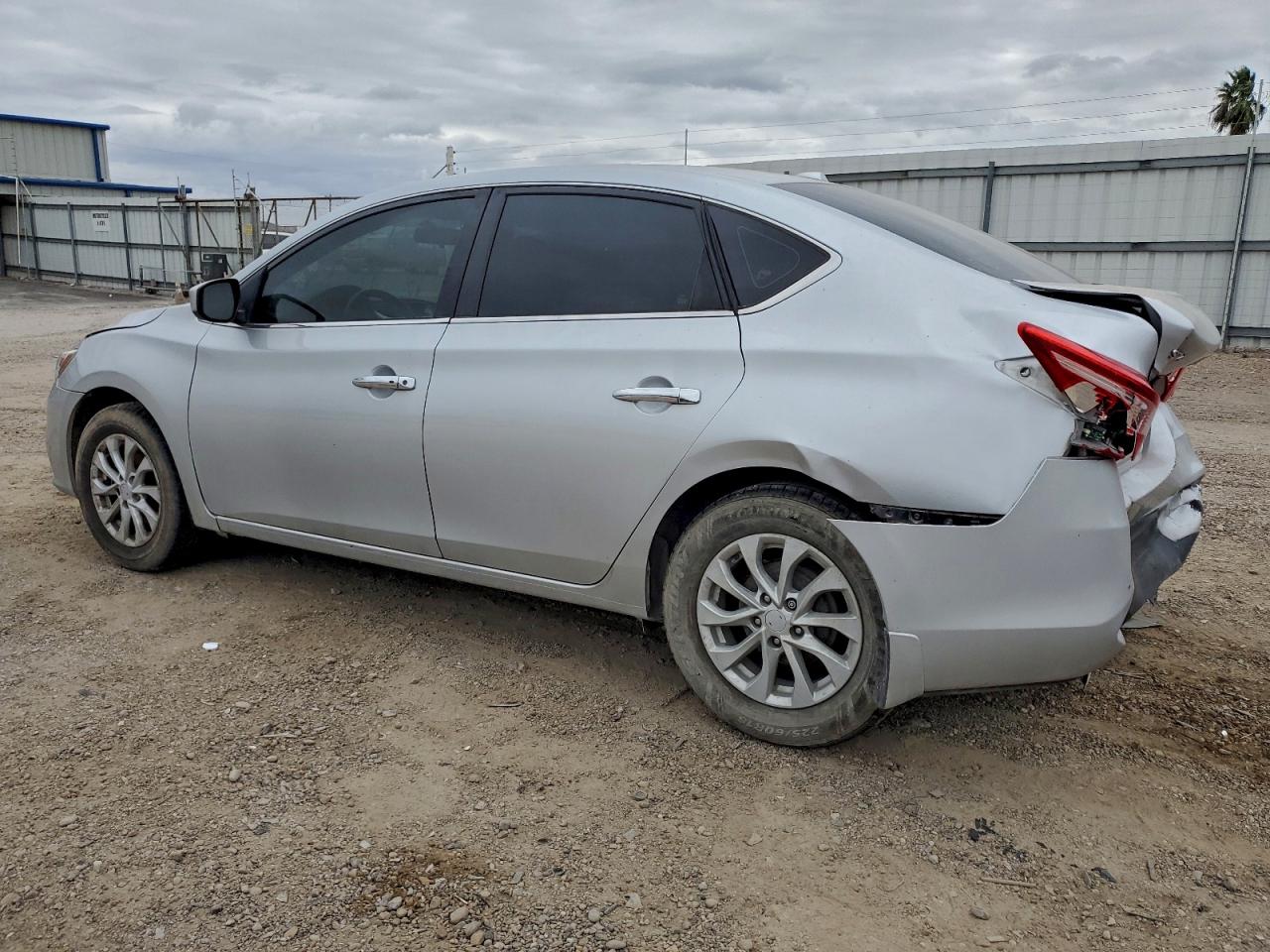 2019 NISSAN SENTRA S photo 4