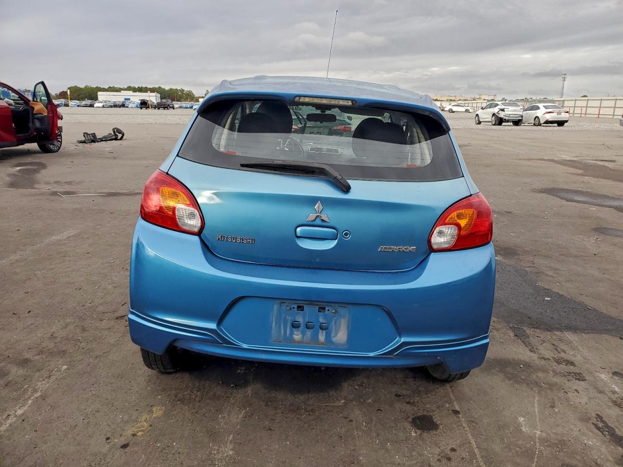 2014 MITSUBISHI MIRAGE ES photo 11