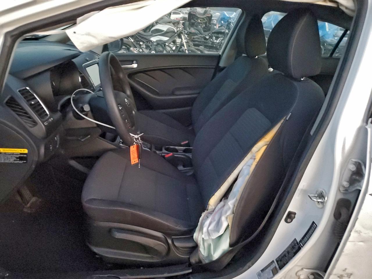 2018 KIA FORTE LX photo 13