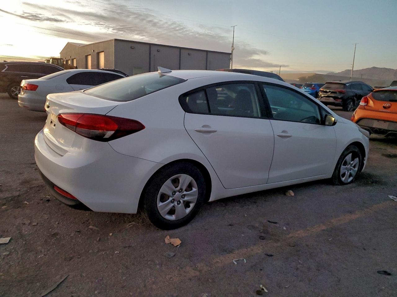 2018 KIA FORTE LX photo 5