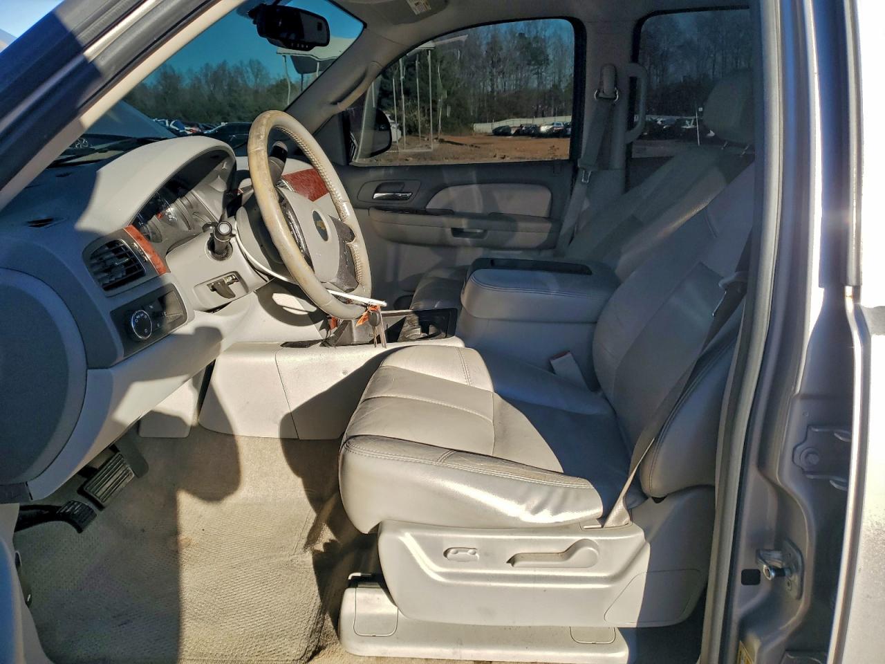 2007 CHEVROLET SUBURBAN C1500 photo 7