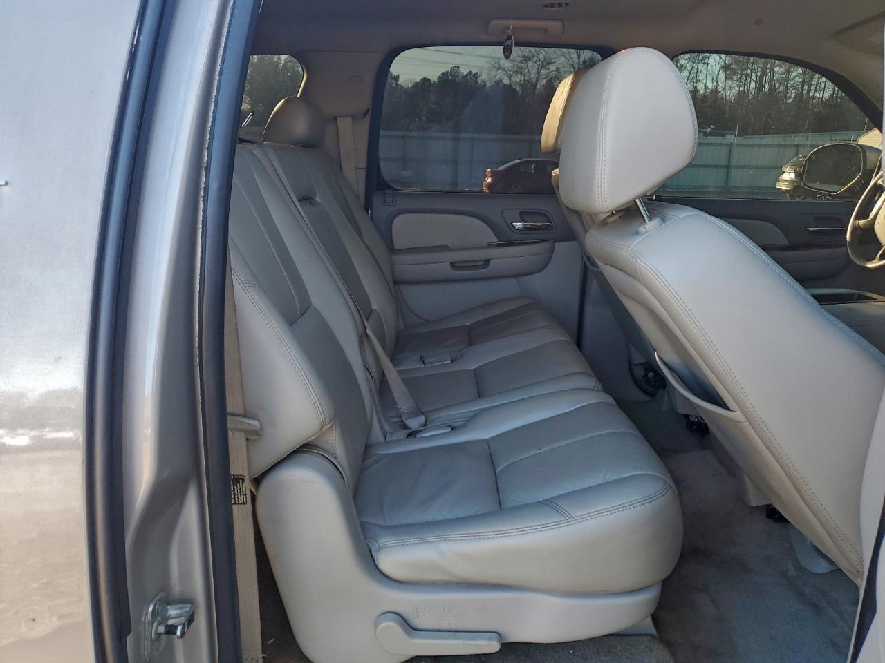 2007 CHEVROLET SUBURBAN C1500 photo 11