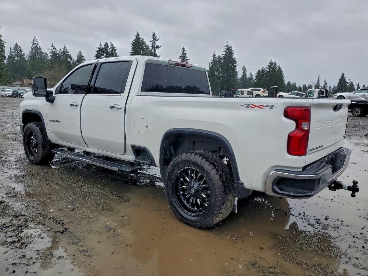 2024 CHEVROLET SILVERADO K2500 HEAVY DUTY LTZ photo 2