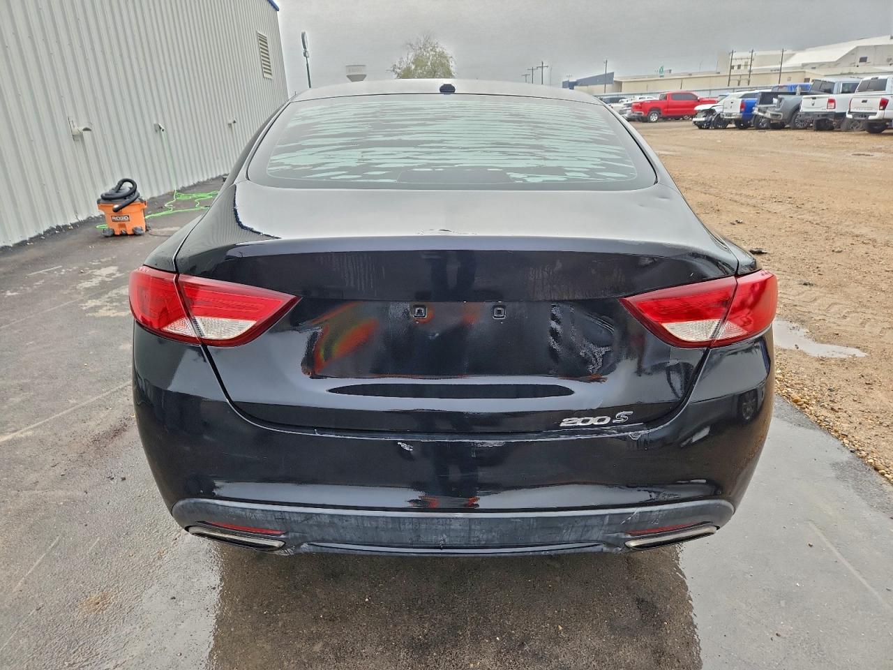2015 CHRYSLER 200 S photo 11