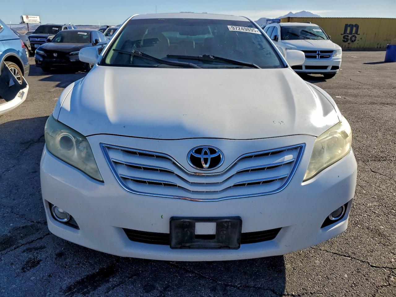 2011 TOYOTA CAMRY SE photo 5