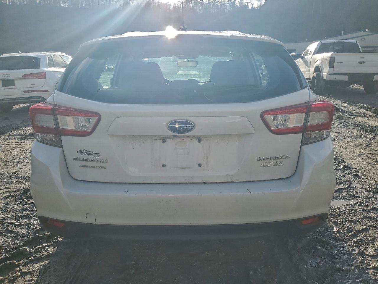 2017 SUBARU IMPREZA photo 6