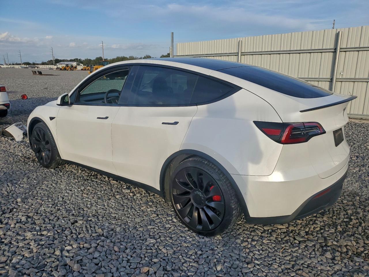 2021 TESLA MODEL Y photo 2