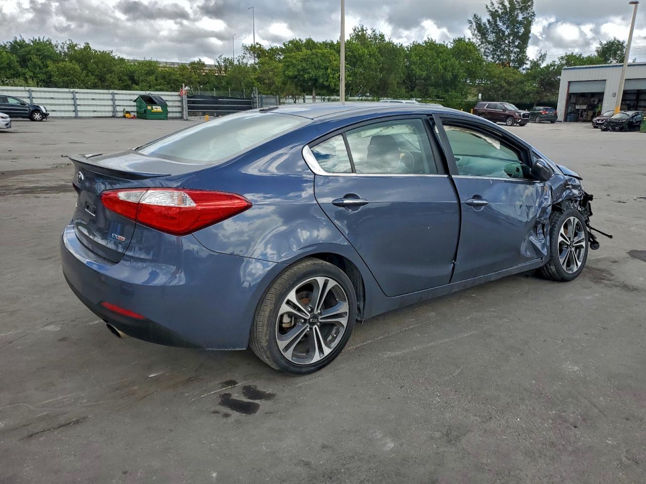 2014 KIA FORTE EX photo 5