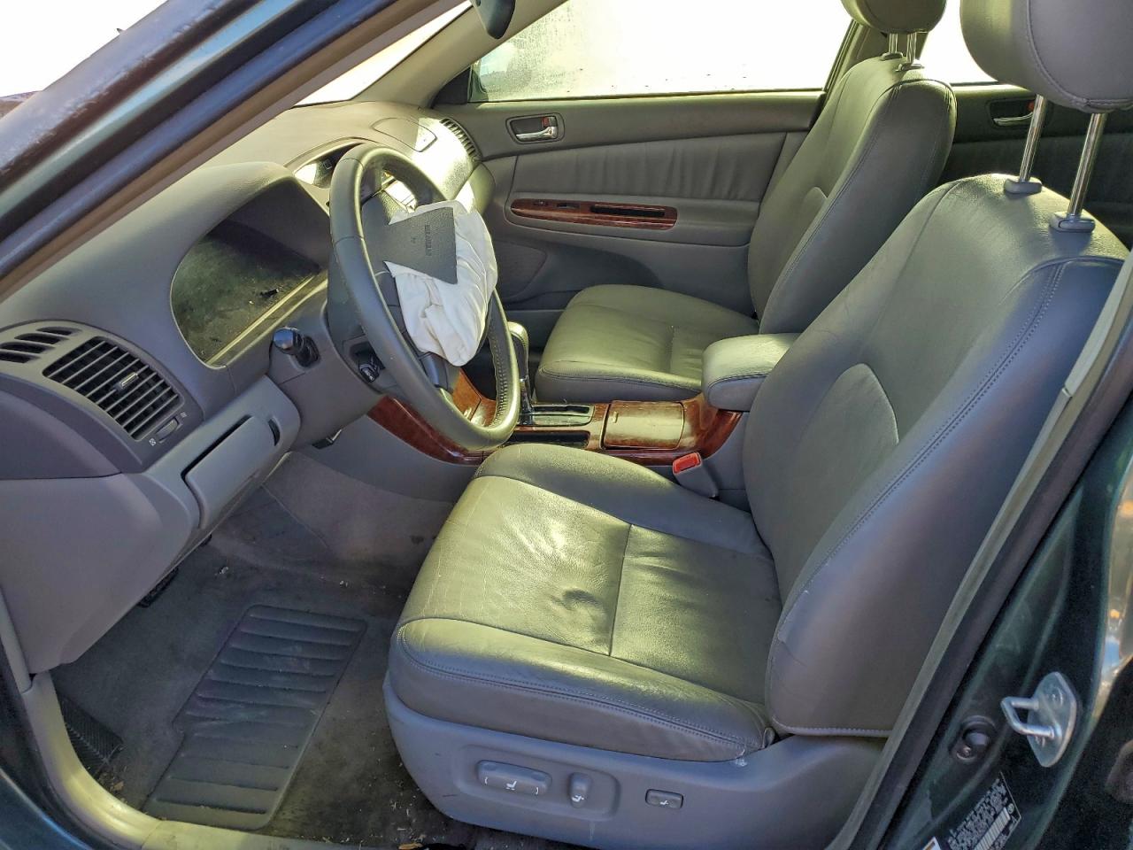 2005 TOYOTA CAMRY LE photo 13