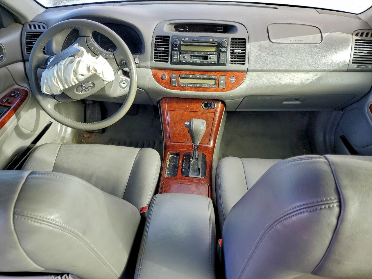 2005 TOYOTA CAMRY LE photo 15