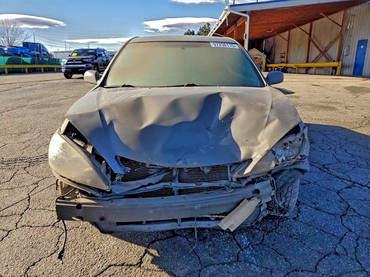 2005 TOYOTA CAMRY LE photo 9