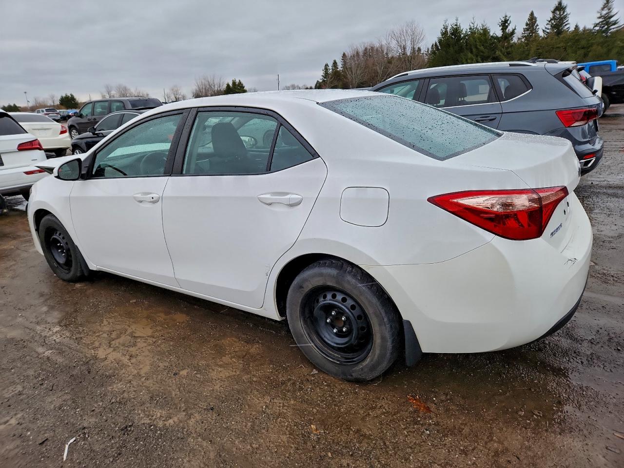 2018 TOYOTA COROLLA L photo 2