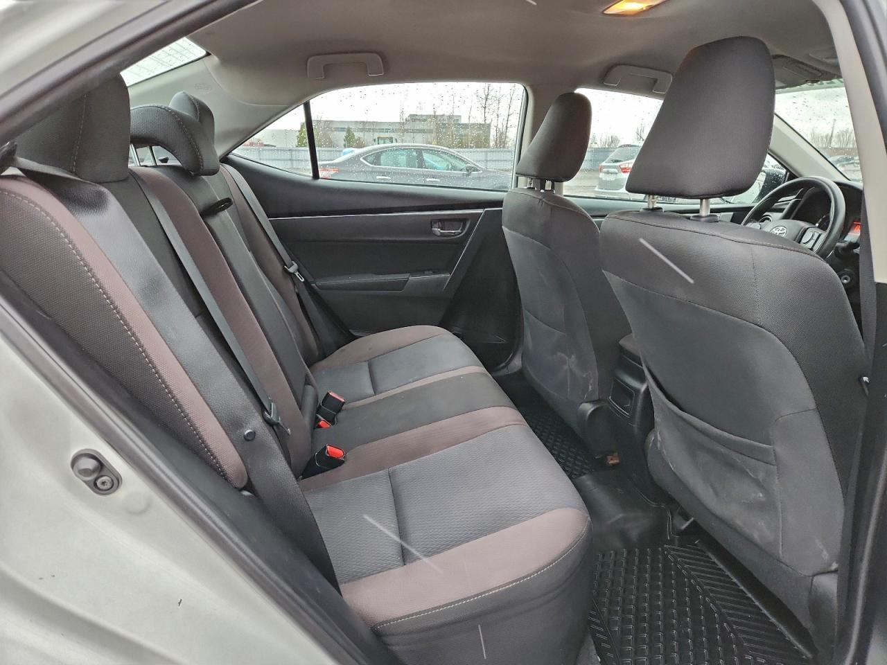 2018 TOYOTA COROLLA L photo 10