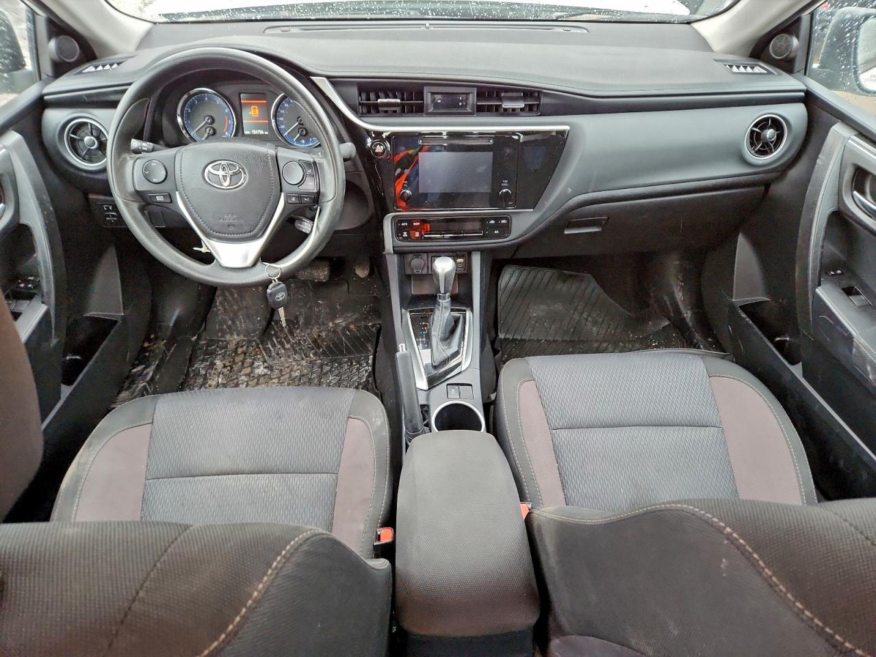 2018 TOYOTA COROLLA L photo 8