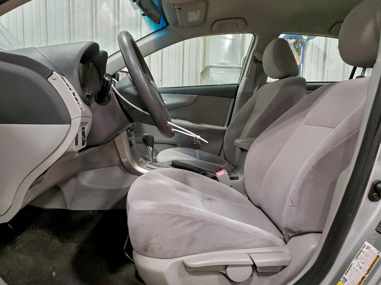 2011 TOYOTA COROLLA BASE photo 7