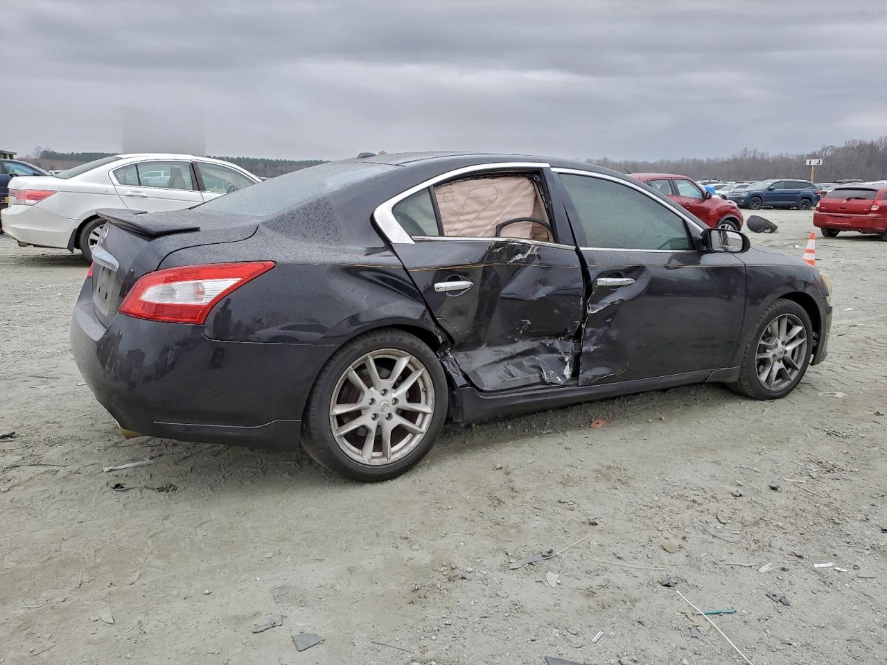 2011 NISSAN MAXIMA S photo 3