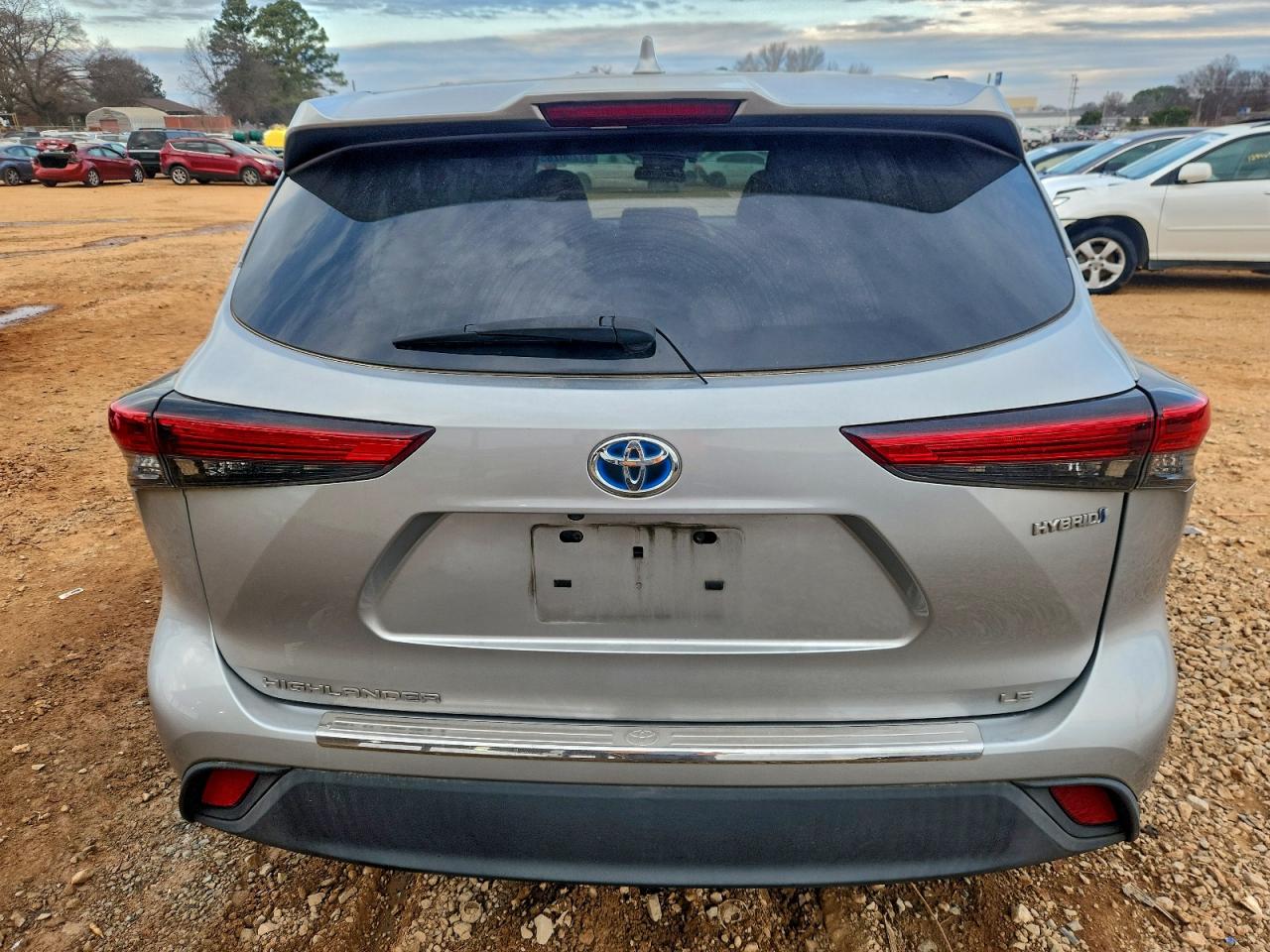 2020 TOYOTA HIGHLANDER HYBRID LE photo 16