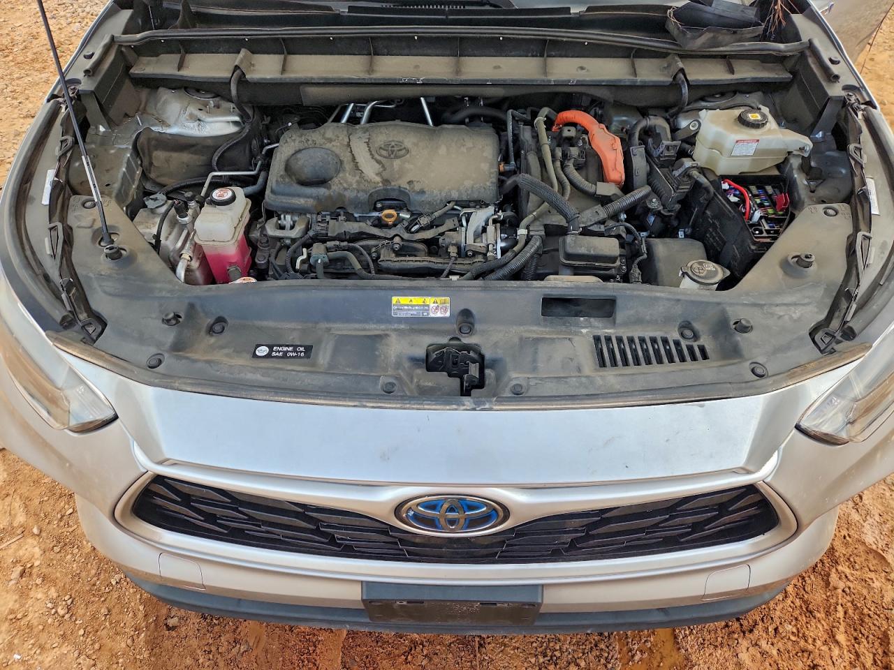 2020 TOYOTA HIGHLANDER HYBRID LE photo 34