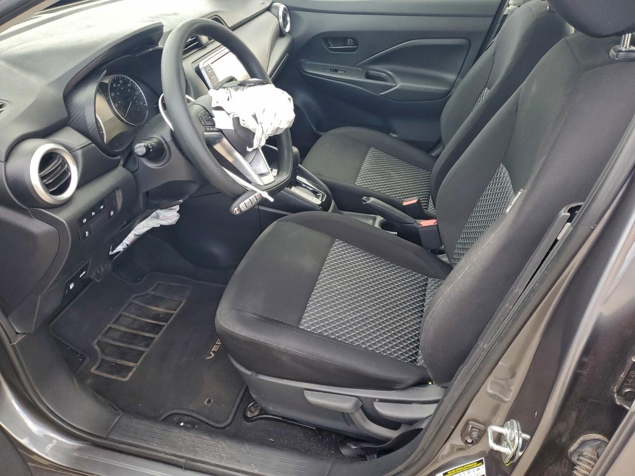 2021 NISSAN VERSA S photo 7