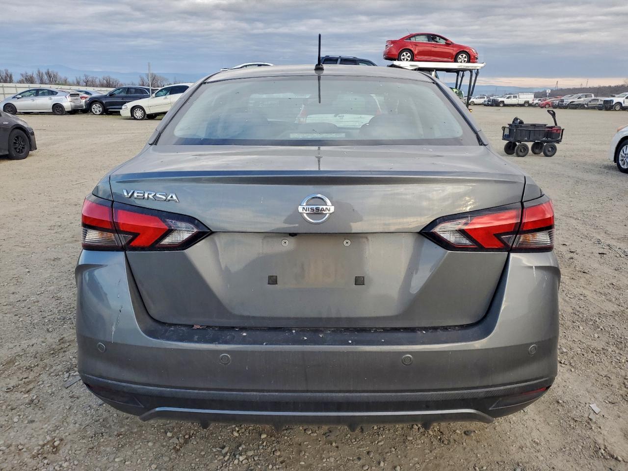 2021 NISSAN VERSA S photo 6