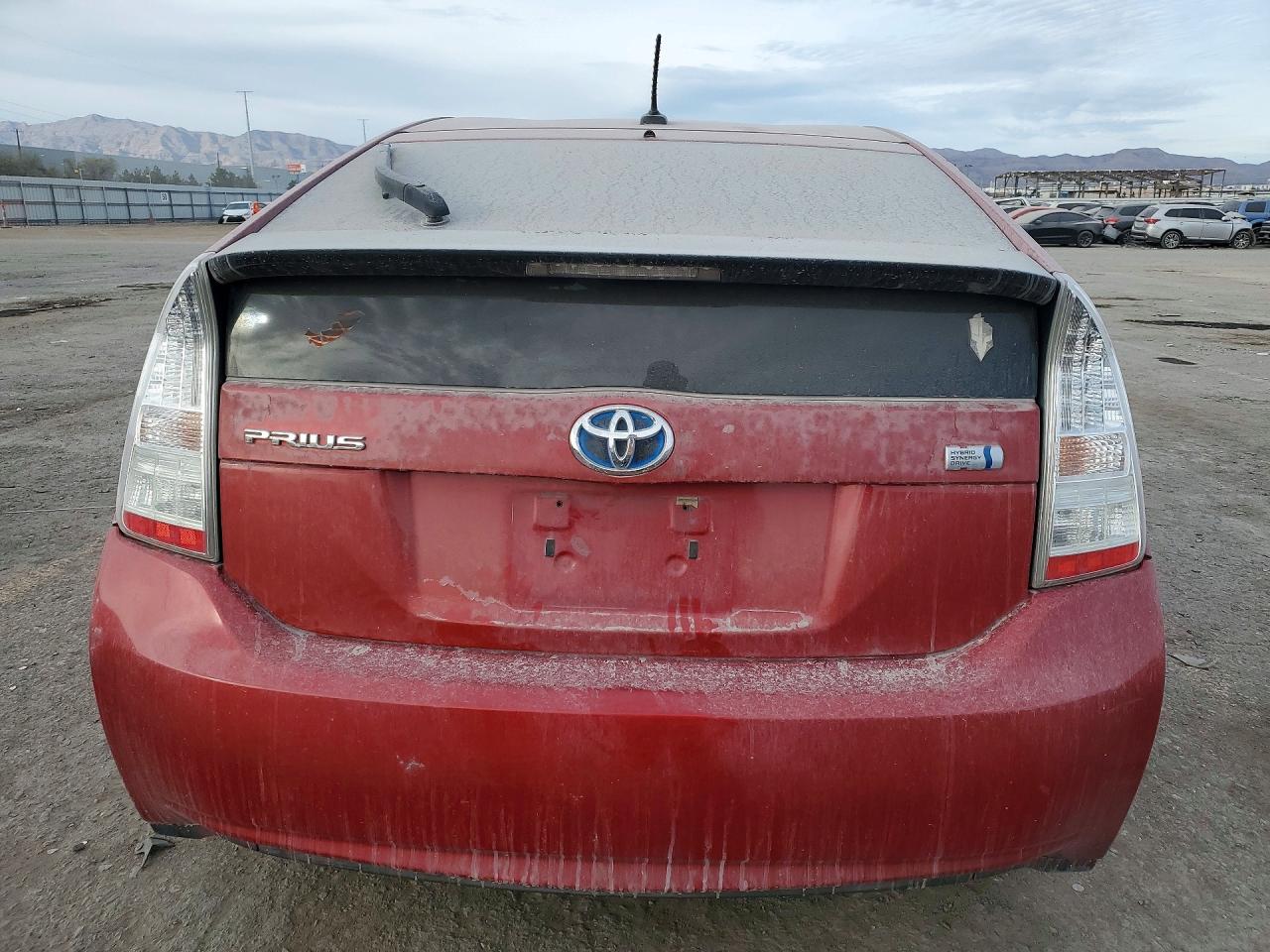 2011 TOYOTA PRIUS photo 6
