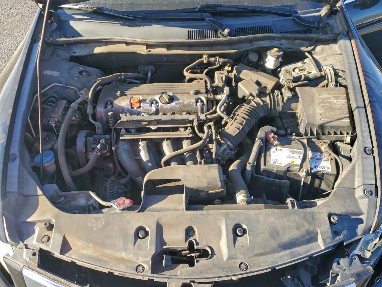 2011 HONDA ACCORD LX photo 11