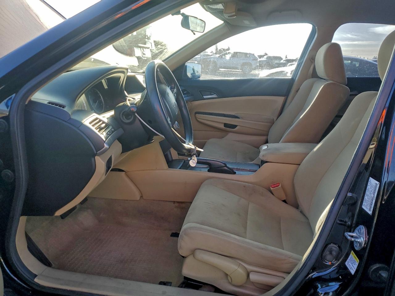2011 HONDA ACCORD LX photo 7