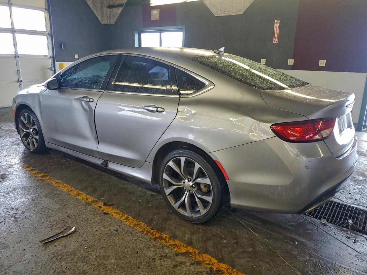 2015 CHRYSLER 200 C photo 2