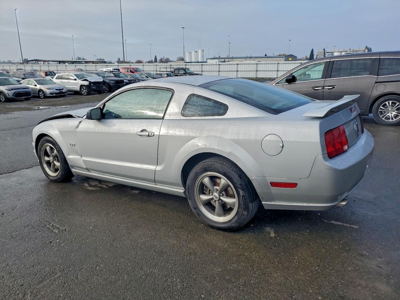2005 FORD MUSTANG GT photo 4